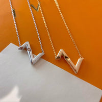 [Aethel]VOLTE UPSIDE DOWN NECKLACE